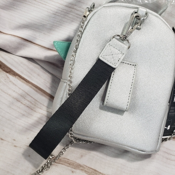 Bioworld Mandalorion Grogu The Child Convertible Crossbody Wristlet Belt Bag New - Picture 8 of 15